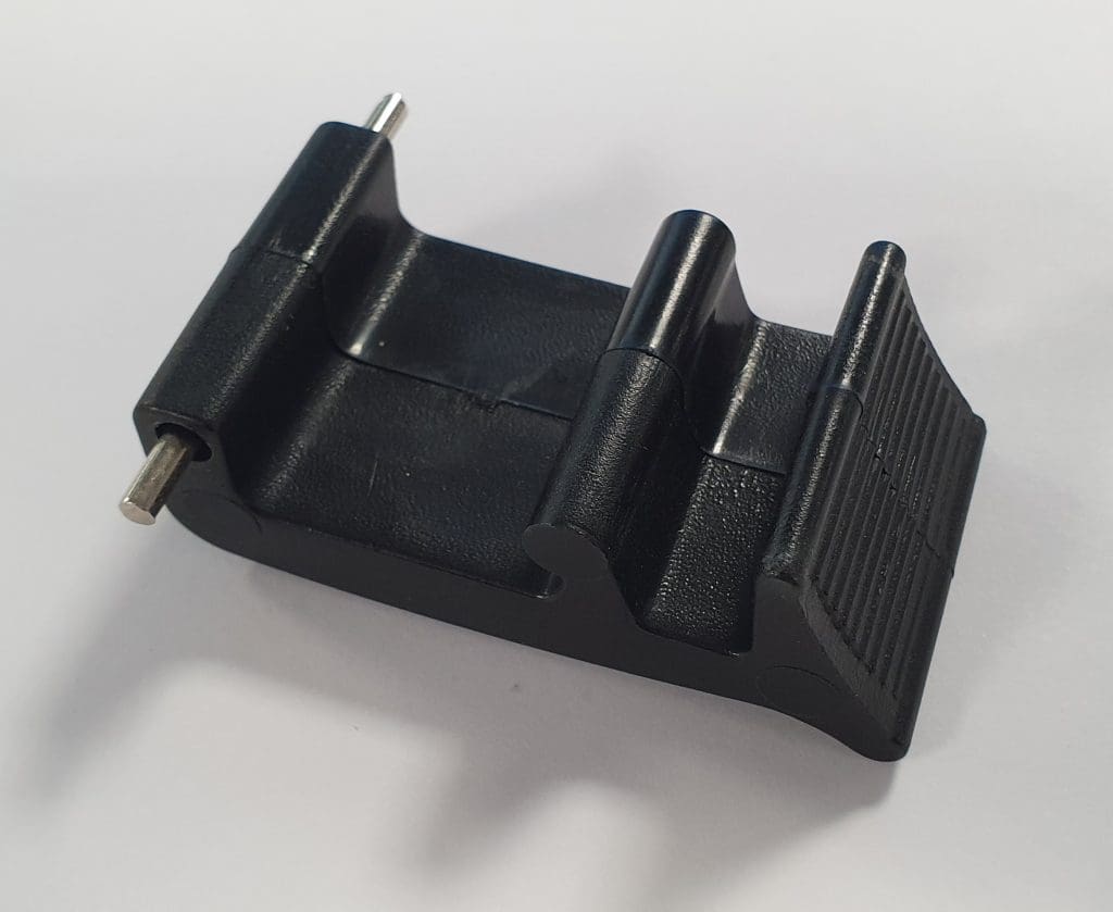 Challenger case catch with Pin